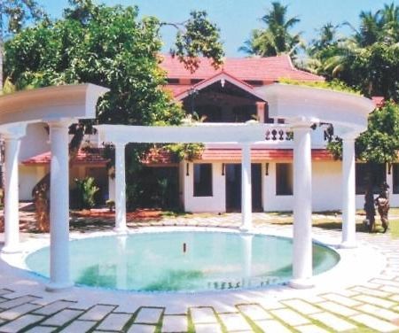 Hotel Chanakya Thiruvananthapuram Екстериор снимка